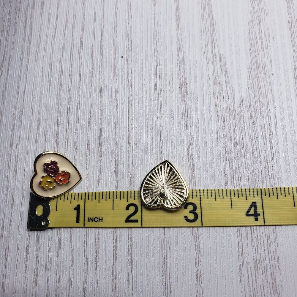 Gold Tone Cream Enamel Heart Shape Earrings Stud - Picture 4 of 4